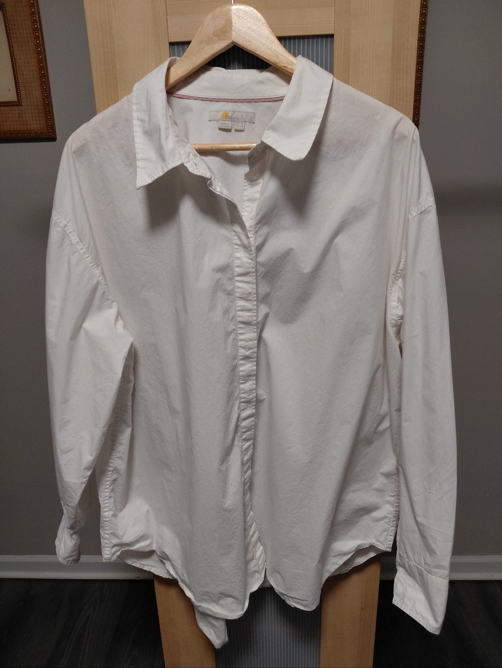 Women's White Boden Boyfriend Button Down Shirt Crisp Classic